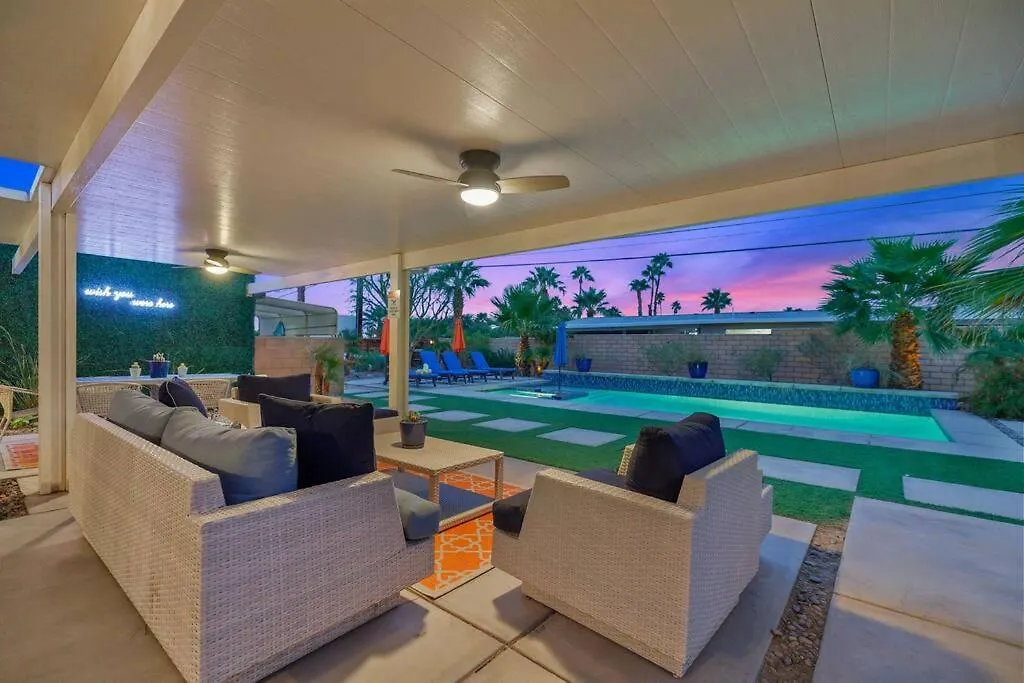 Casa de Férias Casita Cerritos - Luxurious Modern Retreat In Palm Springs Vila