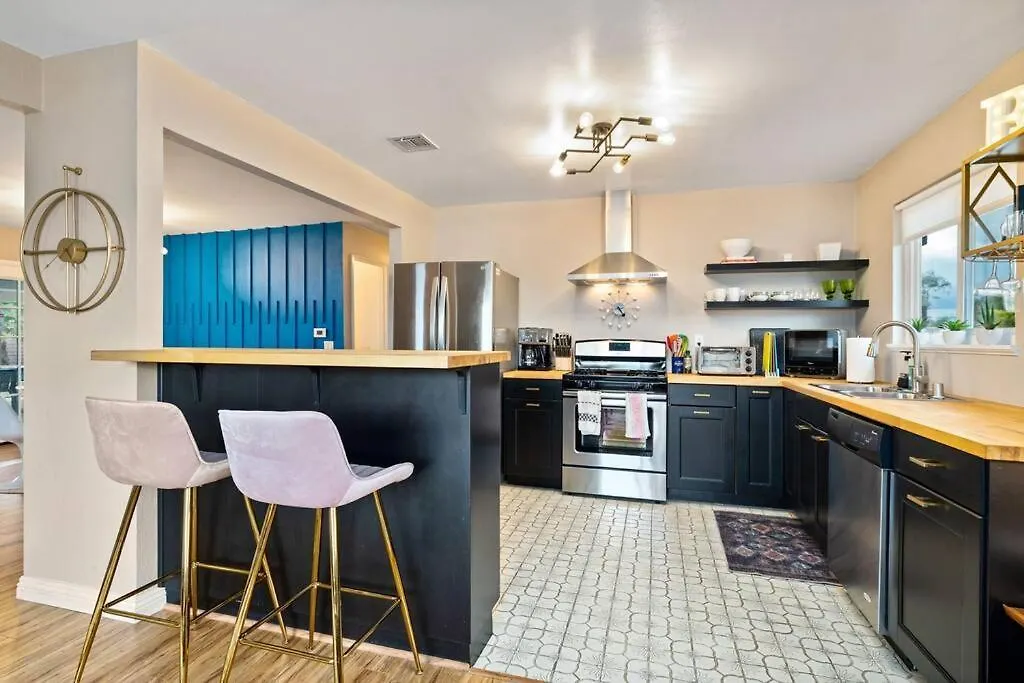 Casita Cerritos - Luxurious Modern Retreat In Palm Springsヴィラ 0*,  米国