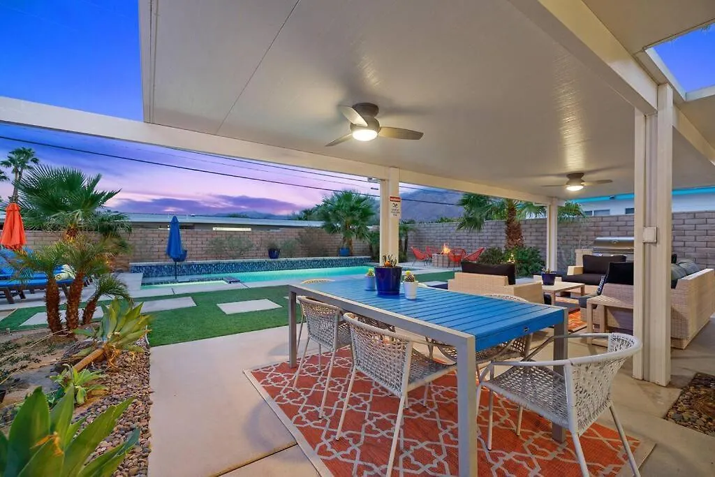 Casita Cerritos - Luxurious Modern Retreat In Palm Springs Vila