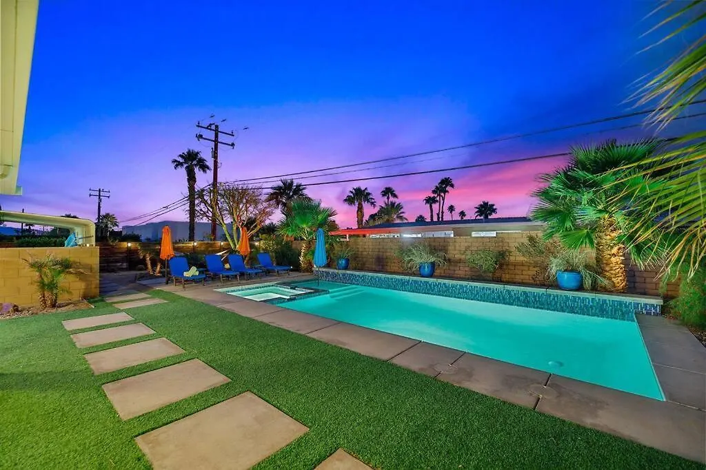 Casita Cerritos - Luxurious Modern Retreat In Palm Springs Vila