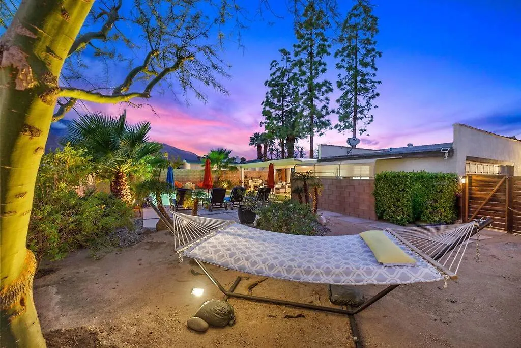 Casita Cerritos - Luxurious Modern Retreat In Palm Springs Vila