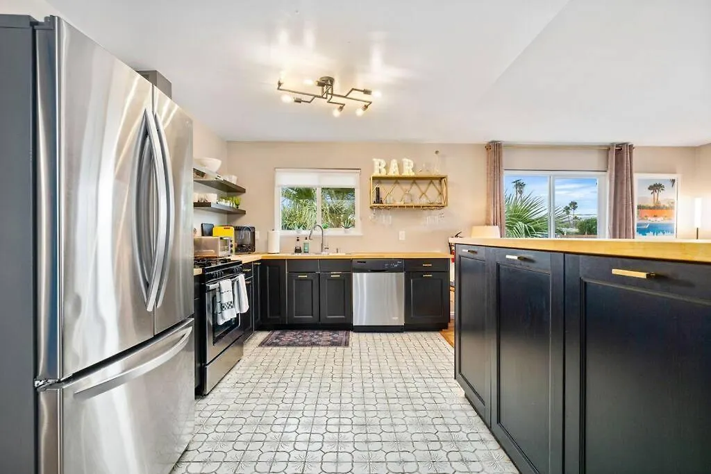 Casita Cerritos - Luxurious Modern Retreat In Palm Springsヴィラ 0*,
